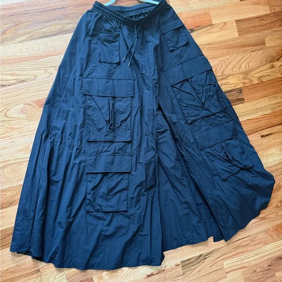 Black Maxi Skirt with Pockets XL - Picture 4 of 7